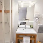 Otel De Paris