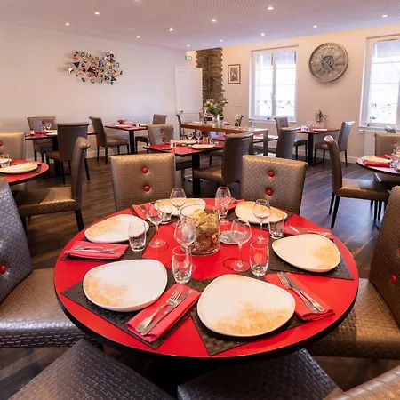 De Paris Hotel 3*