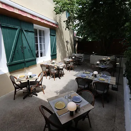 De Paris Ξενοδοχείο 3*